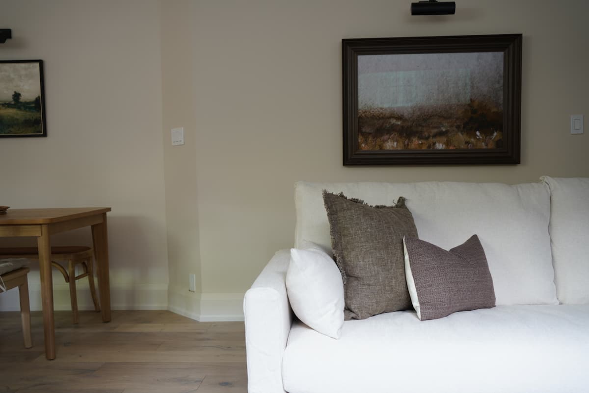Living room at The Alton Landing